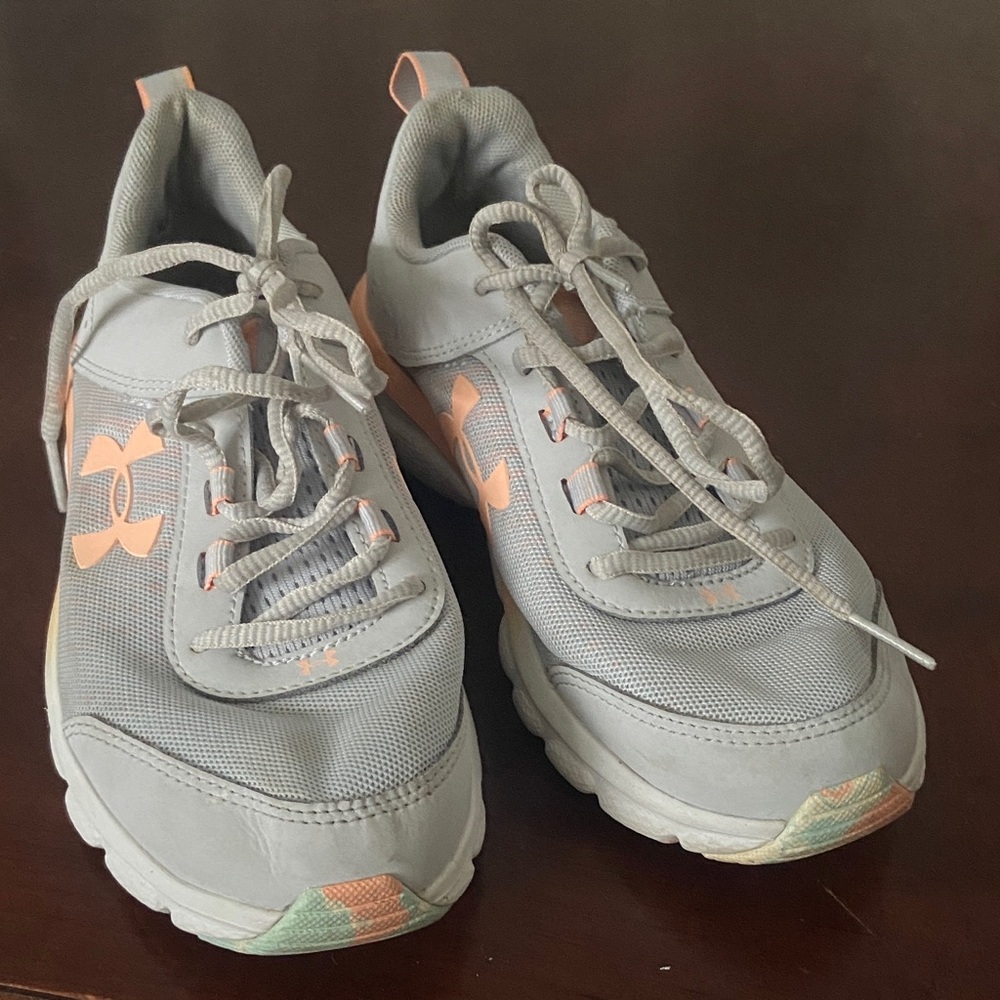 Under Armour Kids' Grade School Assert 8 Running Shoes  Size 5